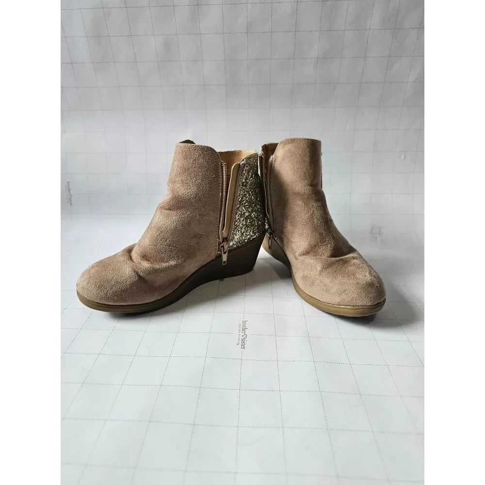 Report Girls Ankle Boots Size 13 Beige Faux Suede Gold Glitter Back
